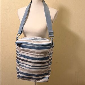 Thirty one stripped large lunch box